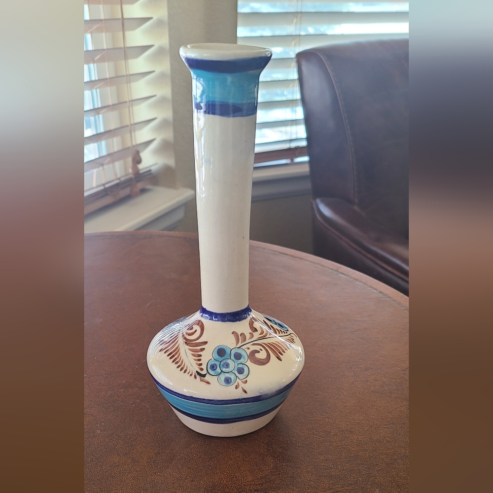Mexican Tonala Pottery Vase 8.5" tall. Pretty blue and brown painted design.